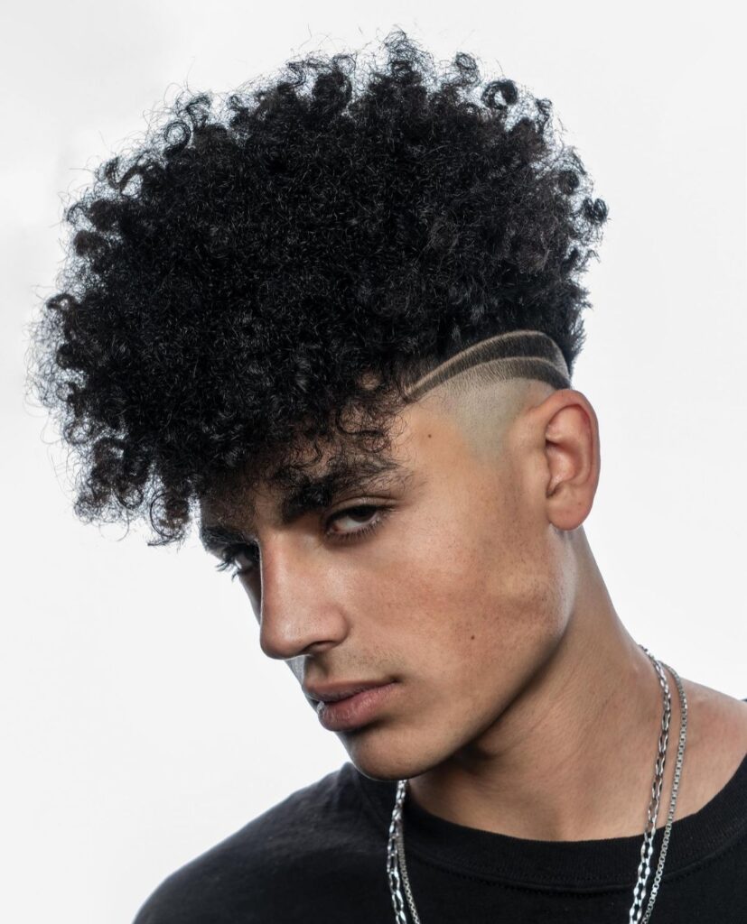 Cortes de cabelo cacheado masculino para 2021: Principais