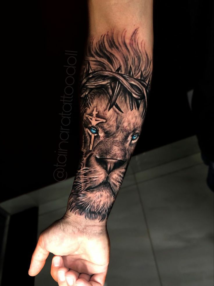 Tatuagem de leão +90 inspirações que representam o rei da selva