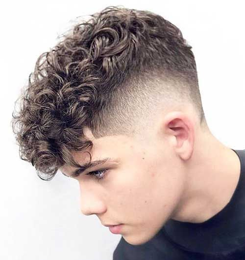 60 modelos de cortes de cabelo cacheado masculino para 2022