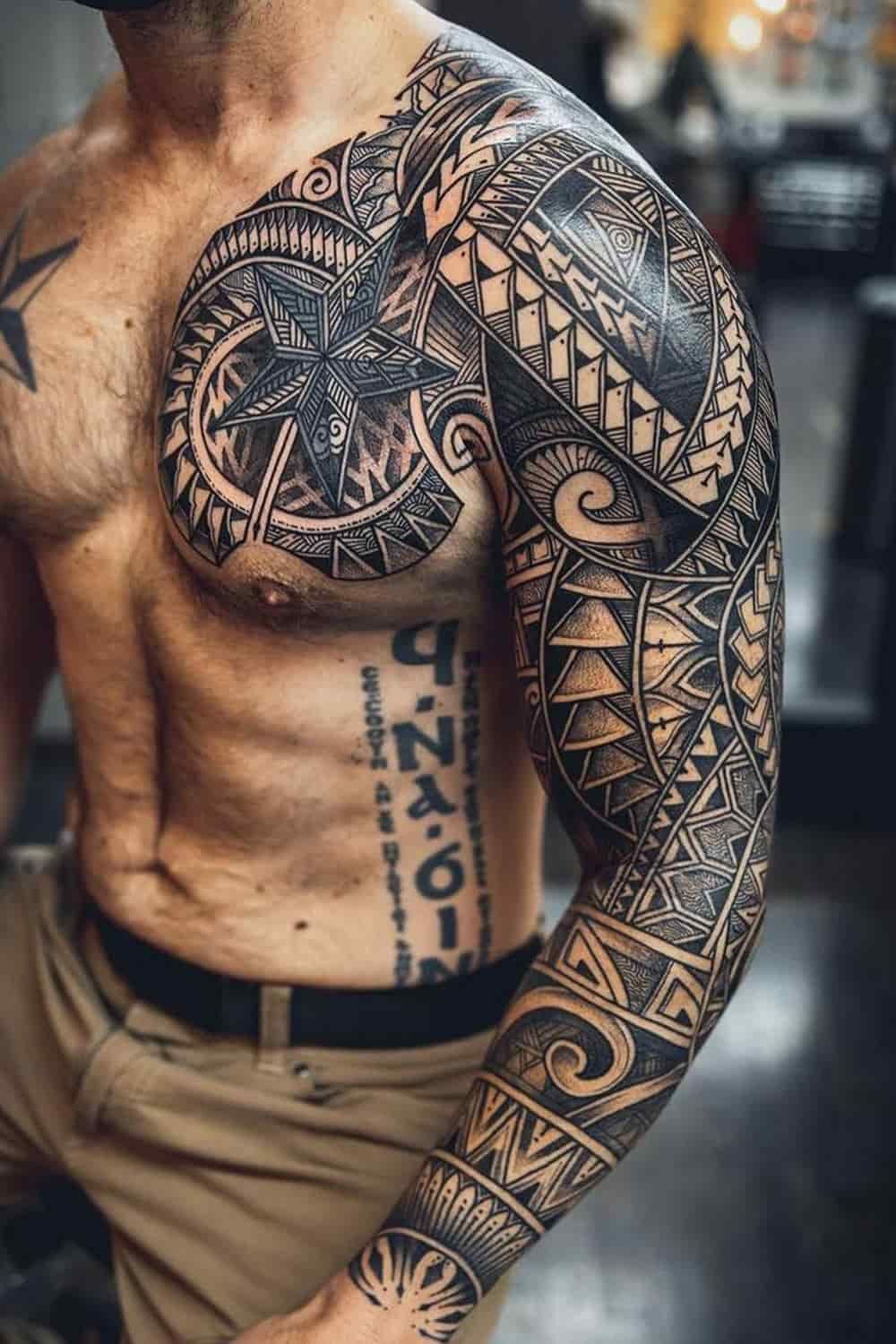 Tatuagem tribal no braço - tatuagens de braço fechado 