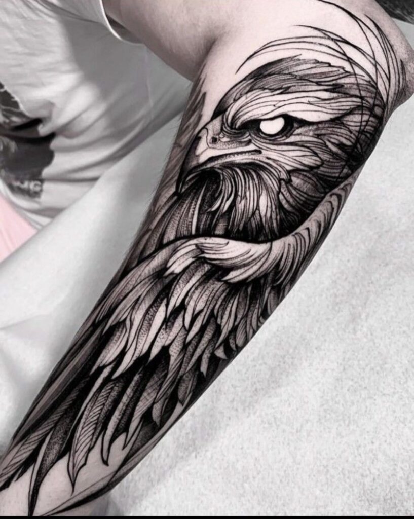 Tatuagem antebraço masculina águia