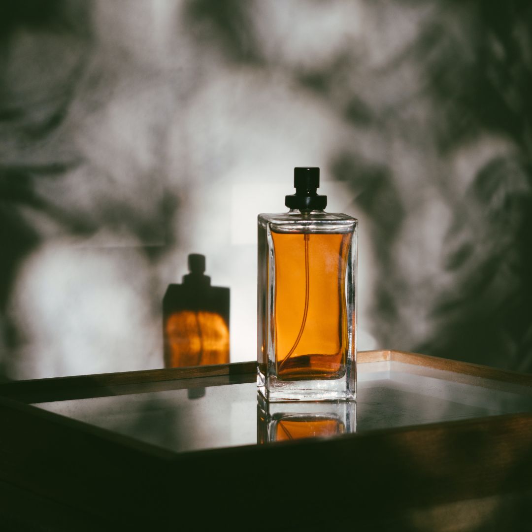 perfumes amadeirados masculinos